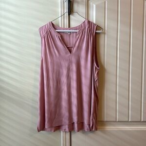 Loft Sleeveless Shirt Large